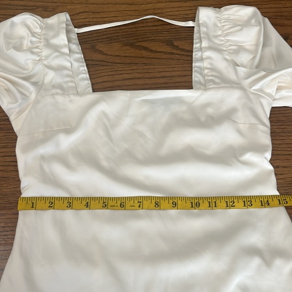 Danielle Bernstein Womens Ivory Cut out Pouf Square Neck Top Size M - Picture 9 of 13